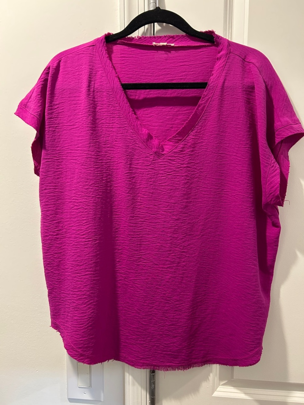 JODIFL Bright Fuchsia V-Neck Short Sleeve Blouse